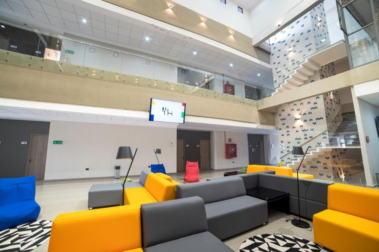 Th Hotel & Vivienda تيباتيتلان دي موريلوس المظهر الخارجي الصورة