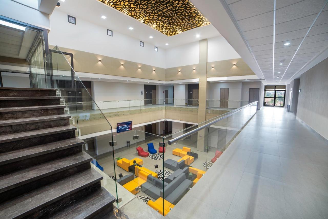 Th Hotel & Vivienda تيباتيتلان دي موريلوس المظهر الخارجي الصورة