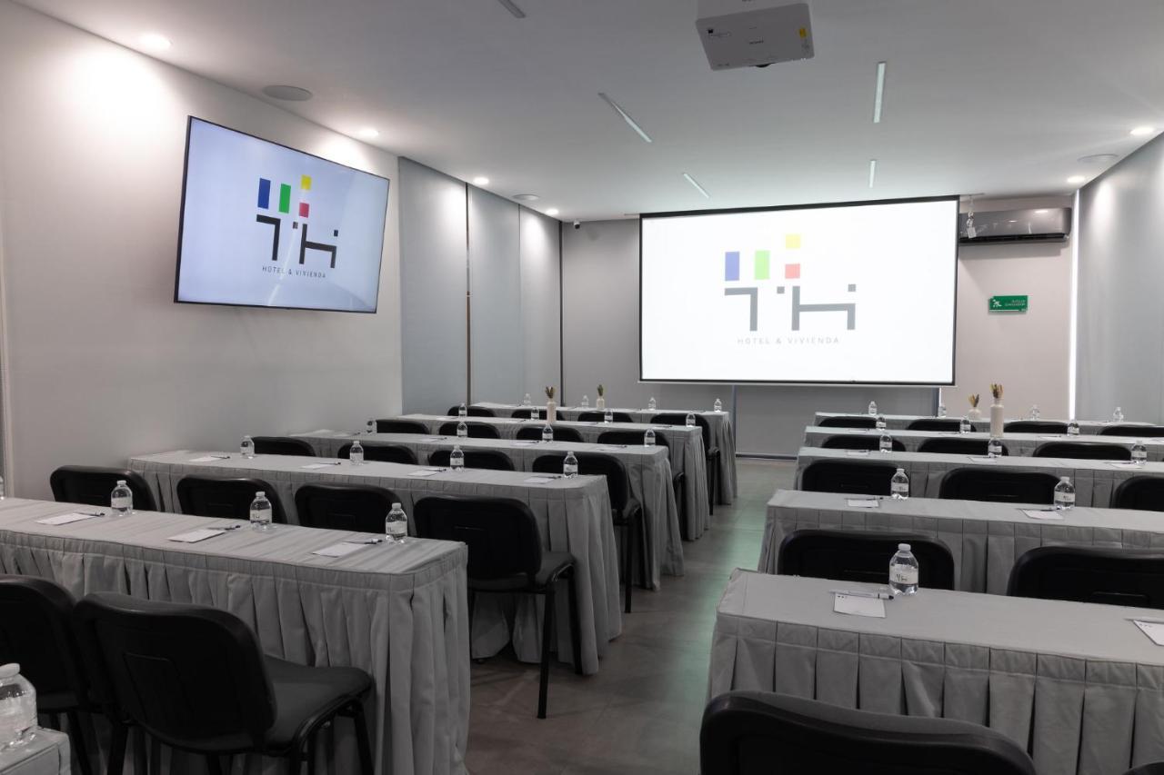 Th Hotel & Vivienda تيباتيتلان دي موريلوس المظهر الخارجي الصورة